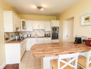 Oppvaskmaskin og kjøkkenutstyr