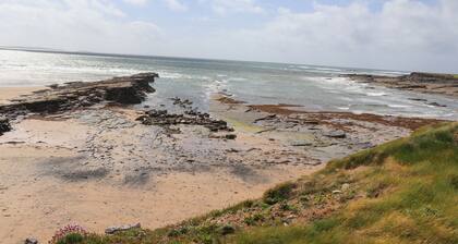 GOODLANDS COTTAGE, pet friendly in Miltown Malbay, County Clare