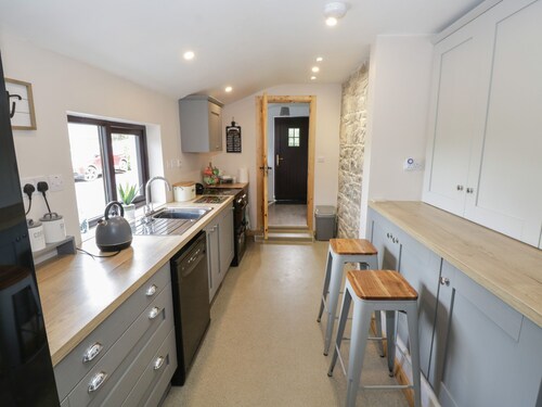 KATE'S COTTAGE, family friendly in Ballintubber, County Mayo