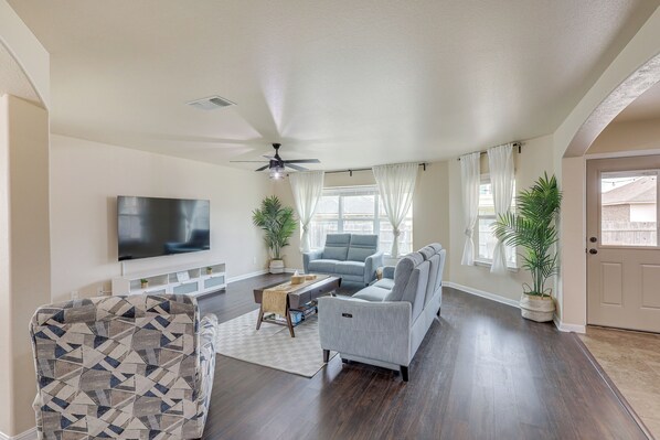 Talo (4 Bedrooms) | Sisätilat