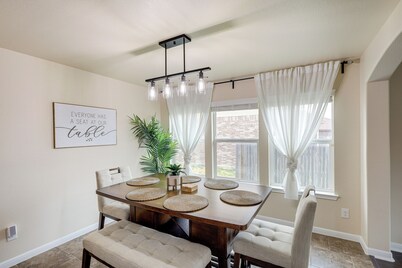 Private Patio: Modern Killeen Vacation Rental!