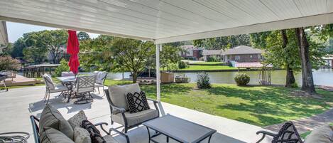 House (5 Bedrooms) | Front of property