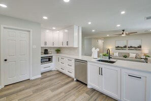 Interior - Waterfront Hot Springs Home w/ Dock & Porch! (Hot Springs)