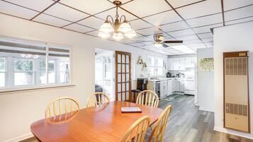 Cottage (3 Bedrooms) | Interior