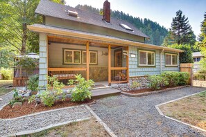 Cottage (2 Bedrooms) | Interior