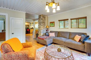 Cottage (2 Bedrooms) | Interior