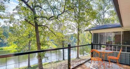 Lakefront Retreat in Jefferson w/ Screened Porch!