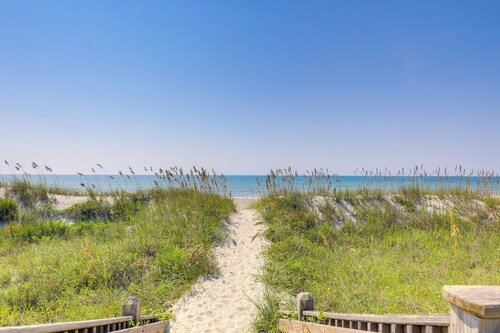Emerald Isle Vacation Rental, Walk to Beach!