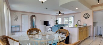 寵物友好型夏洛特港住宅，附運河通道！