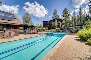 Apartment (2 Bedrooms) | Interior - Boulders Truckee Condo Near Donner Lake + Skiing! (Truckee)