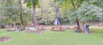 Creekfront Max Meadows Mobile Home With Deck!