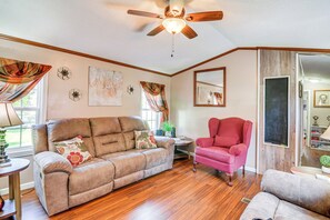 House (3 Bedrooms) | Interior - Pet-friendly Corbin Vacation Rental ~ 4 Mi to Town (Corbin)