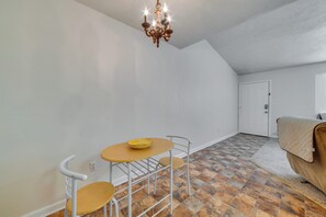 Apartment (1 Bedroom) | Interior