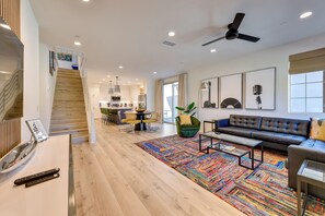 Interior - Furnished Patio + Putting Green: La Quinta Home (La Quinta)