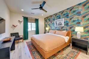 Interior - Furnished Patio + Putting Green: La Quinta Home (La Quinta)