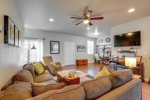 Apartment (3 Bedrooms) | Interior - Spacious Retreat < 3 Mi to Downtown Flagstaff! (Flagstaff)