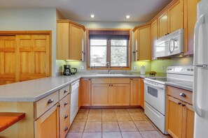 Apartment (2 Bedrooms) | Interior - Walk to Main Street: Grand Lake Condo w/ Patio (Grand Lake)