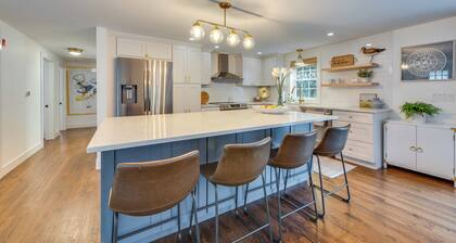 Rye Coastal Retreat w/ Deck & Outdoor Dining