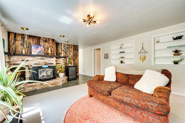 House (2 Bedrooms) | Interior