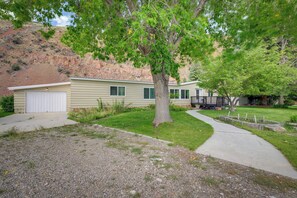 House (3 Bedrooms) | Interior - Cozy Salmon Home w/ Mountain Views & River Access (Salmon)