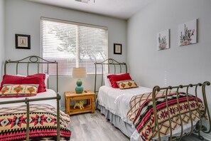 Apartment (2 Bedrooms) | 2 bedrooms, iron/ironing board, free cribs/infant beds, bed sheets - Mesquite Vacation Rental Condo w/ Community Pool! (Mesquite)