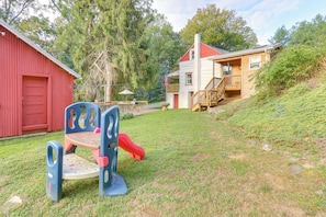 House (2 Bedrooms) | Interior - Historic Boonsboro Vacation Rental w/ Grill (Boonsboro)