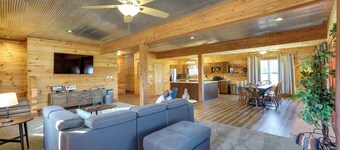 Spacious Franklin County Retreat on 80 Acres!