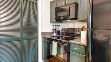 Apartment (1 Bedroom) | Interior