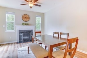 Interior - Glen Burnie Vacation Rental w/ Private Deck! (Glen Burnie)
