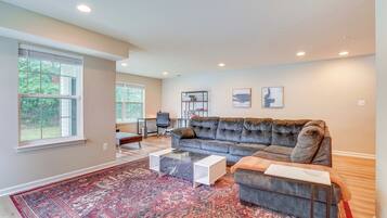 Apartment (3 Bedrooms) | Depan hartanah