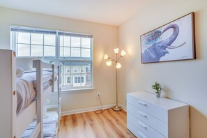 Interior - Glen Burnie Vacation Rental w/ Private Deck! (Glen Burnie)