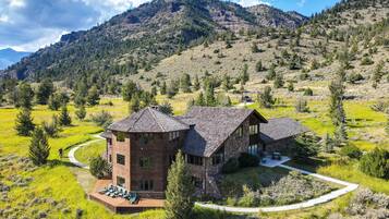 Nhà (6 Bedrooms) | Mặt tiền nơi lưu trú