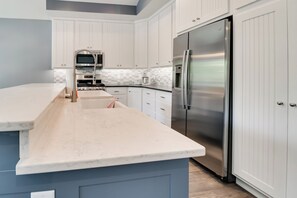 Interior - Modern Norfork River Cabin Rental w/ Shared Dock! (Mountain Home)