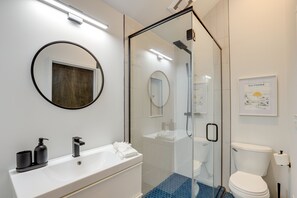 House (3 Bedrooms) | Bathroom | Shower - Brevard Retreat: Fireplace, Deck & Screened Porch! (Brevard)