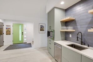 House (3 Bedrooms) | Private kitchen