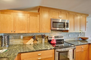 Apartment (2 Bedrooms) | Interior - Solana Beach Condo w/ Community Pool, Beach Access (Solana Beach)