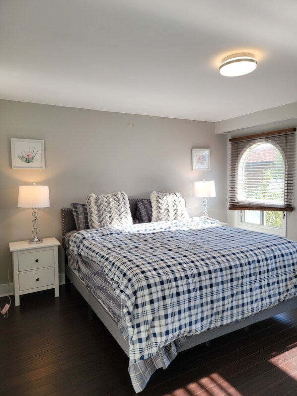 4 habitaciones, tabla de planchar con plancha, wifi y ropa de cama 