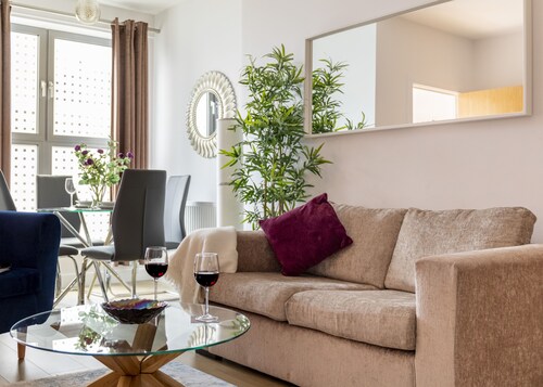 Castle Haven Apartment, Redhill