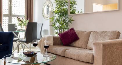 Castle Haven Apartment, Redhill