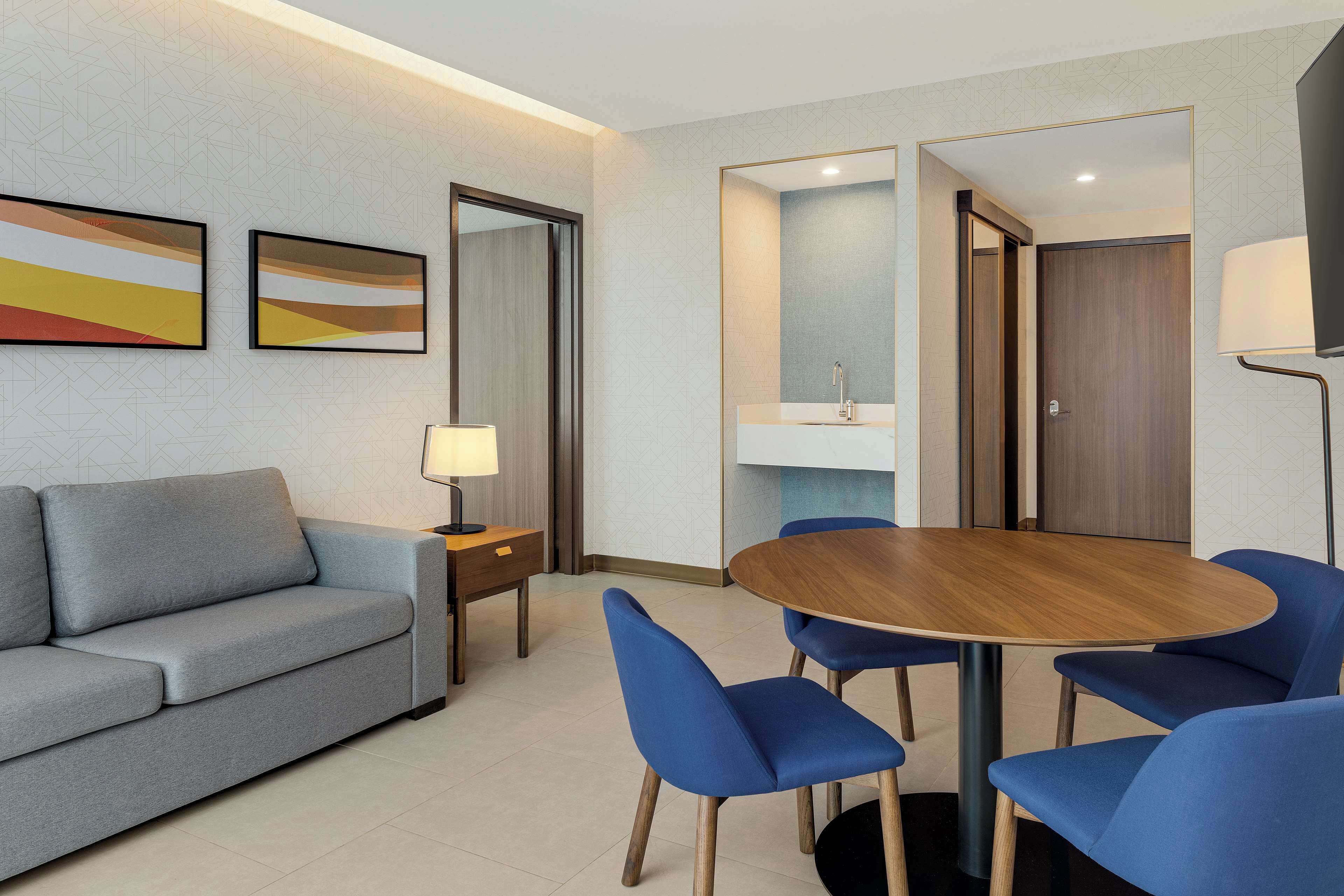 Classic Room, 1 Bedroom | Living area | 55-inch flat-screen TV with cable channels