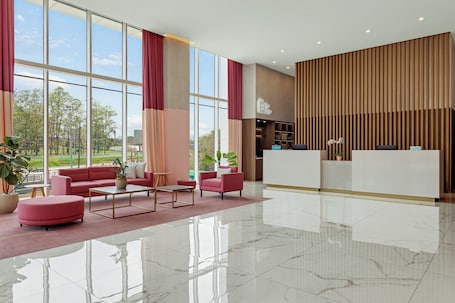 Lobby. Hilton Garden Inn San Jose Airport City Mall