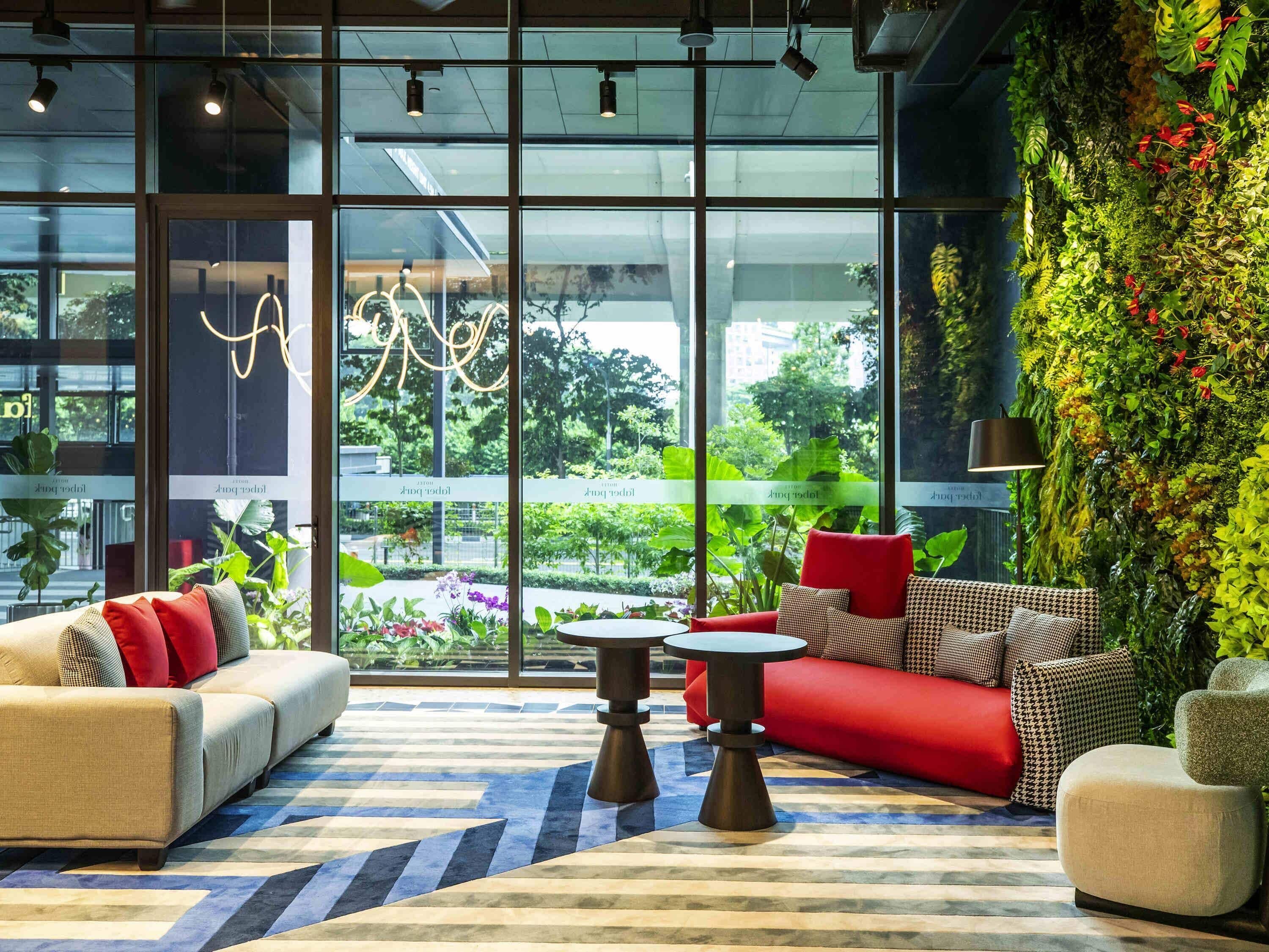 المنشأة من الخارج