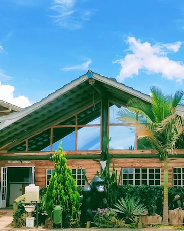 Front of property. Zambezi Cabin Resort