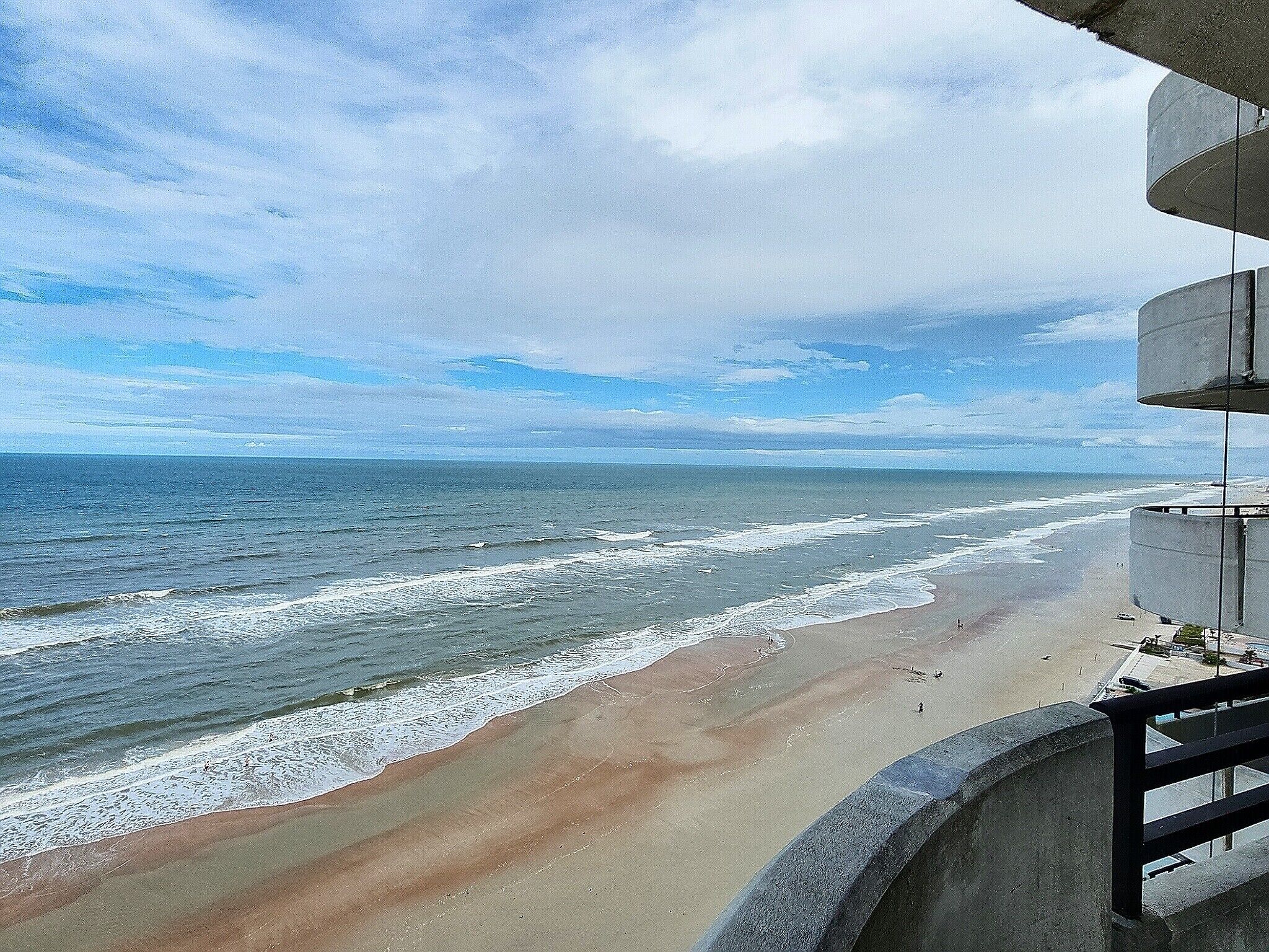 Luxurious Oceanfront 17th Floor End Unit Condo