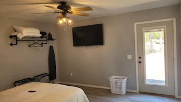 1 quarto, ferros/tábuas de passar roupa, Wi-Fi, roupa de cama