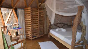 Comfort Tent | Living area