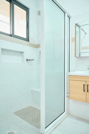 Slippers - Eliper Hotel (Gatura)