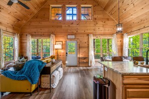 Interior - Cozy cabin minutes from restaurants & entertainment and surrounded by nature. (Sevierville)