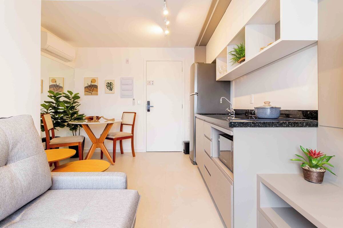 Basic Apartment | Living area