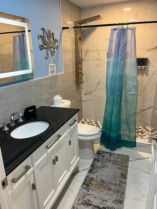 Hårføner og håndklær